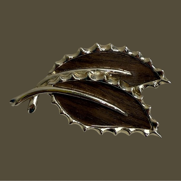 Vintage Sarah Coventry Leaves Brooch Gold Tone 1968 MCM Wooded Beauty - Picture 1 of 9